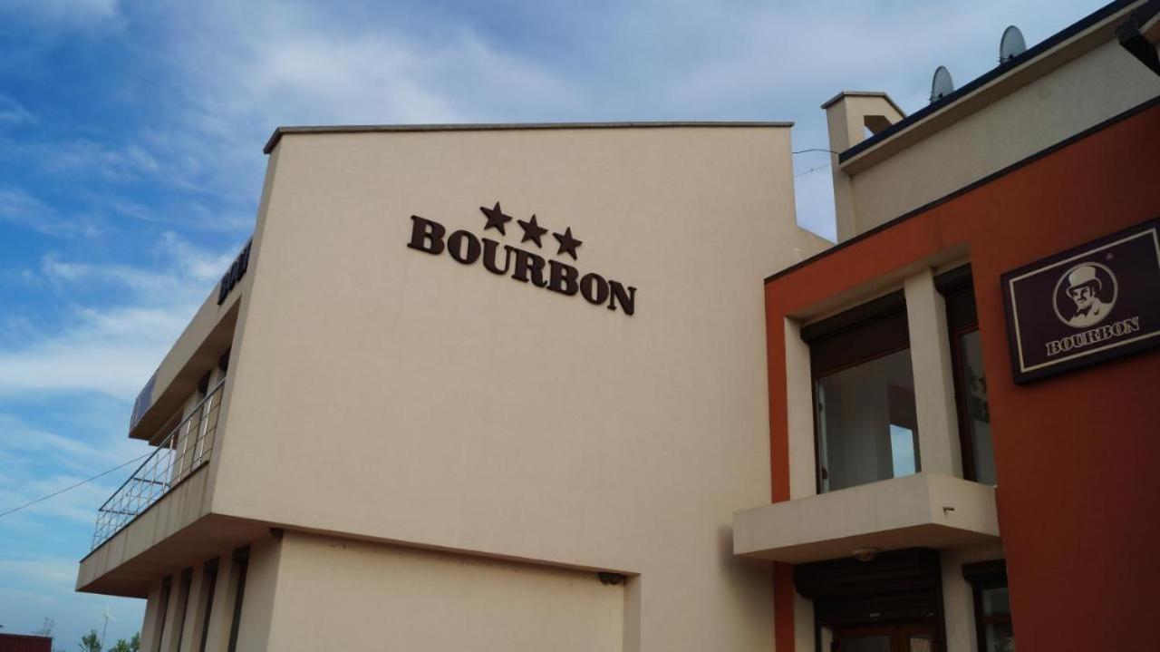 Hotel Bourbon Vama Veche Ngoại thất bức ảnh